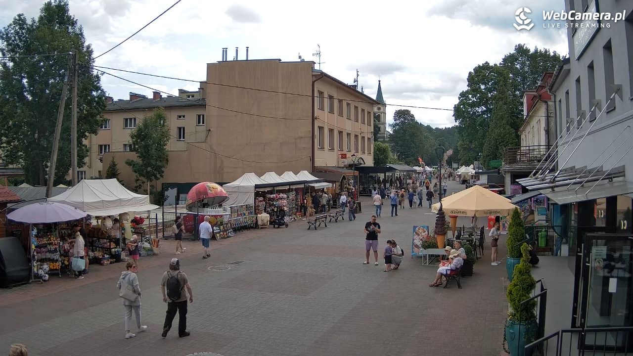 WISŁA - widok na deptak - 01 sierpień 2025, 11:54