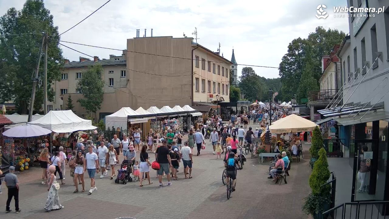 WISŁA - widok na deptak - 26 lipiec 2026, 13:07