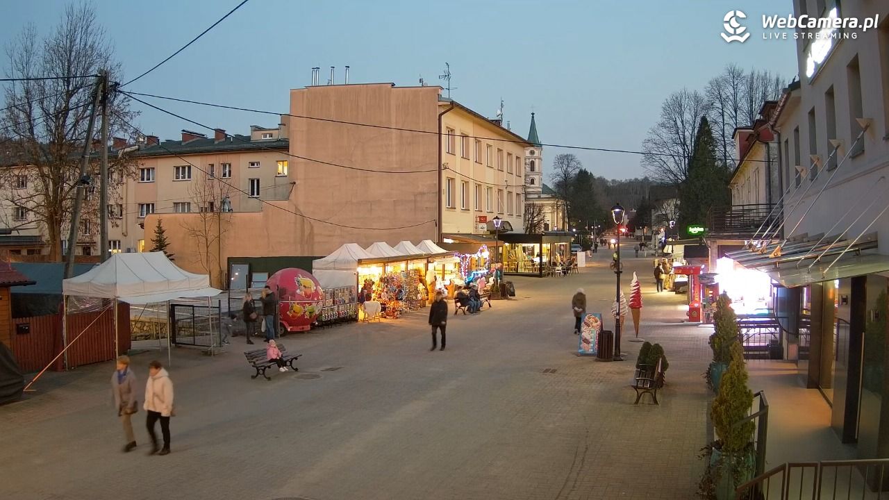 WISŁA - widok na deptak - 13 marzec 2026, 18:09