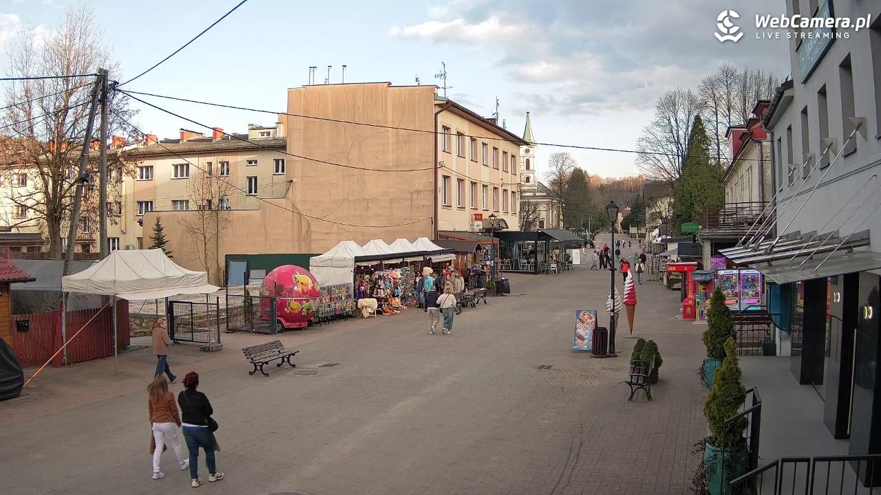 WISŁA - widok na deptak - 13 marzec 2026, 16:27