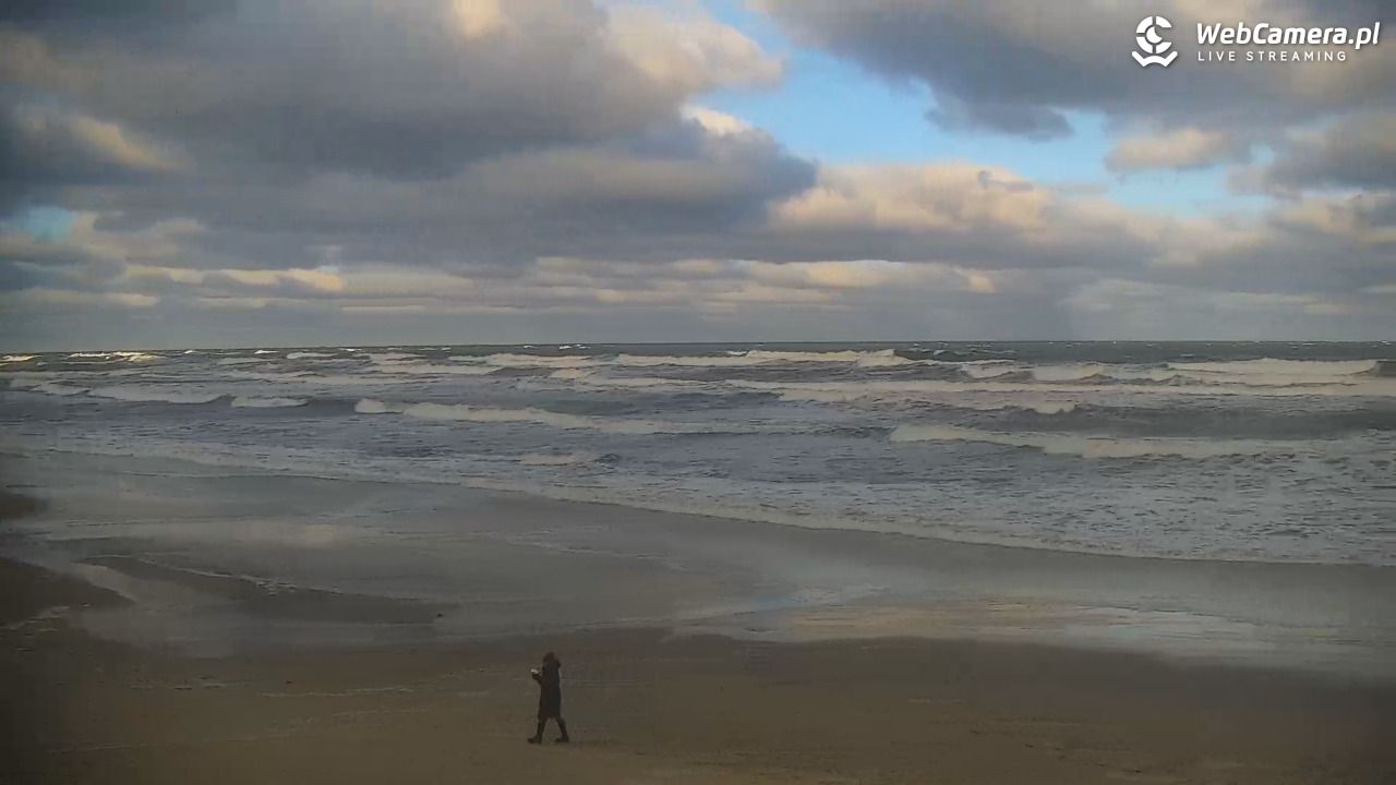 JASTRZĘBIA GÓRA - widok na plażę - 28 grudzień 2025, 10:01