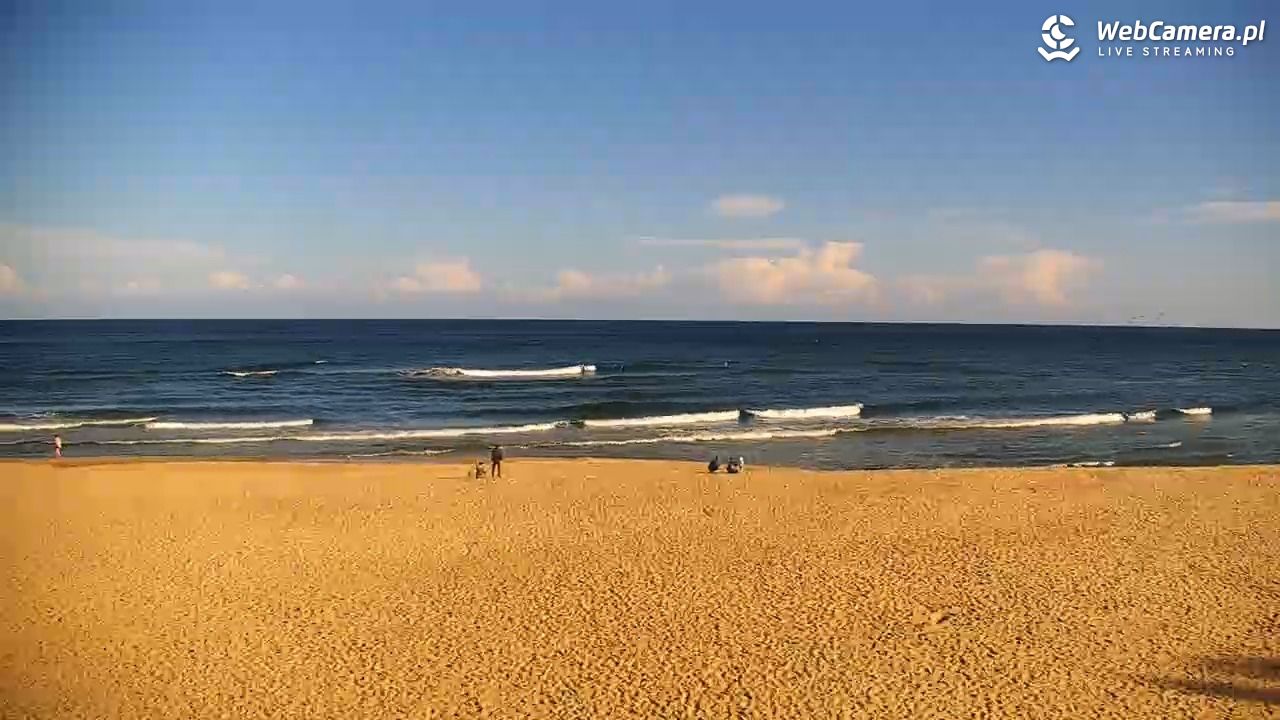 JASTRZĘBIA GÓRA - widok na plażę - 16 wresień 2025, 09:29