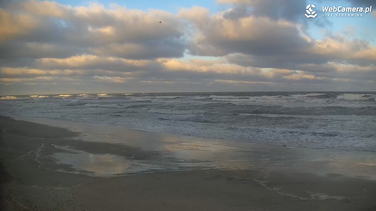 JASTRZĘBIA GÓRA - widok na plażę - 28 grudzień 2025, 09:19