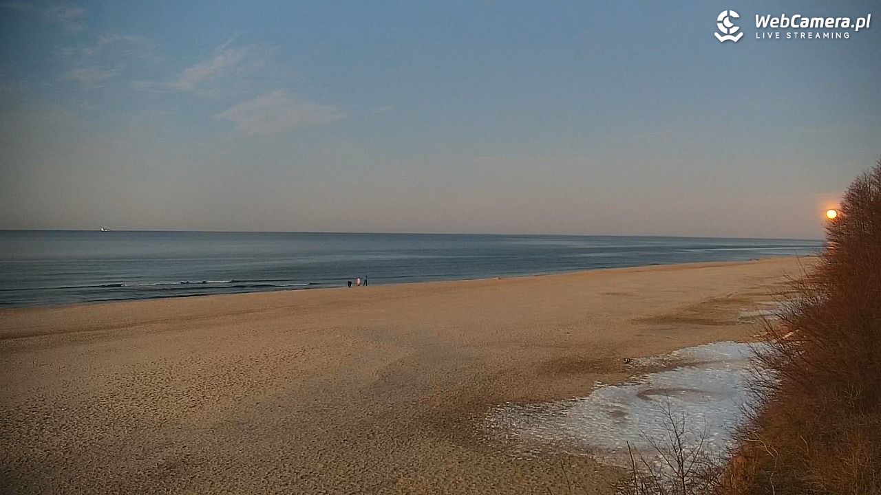 JASTRZĘBIA GÓRA - widok na plażę - 03 marzec 2026, 17:55