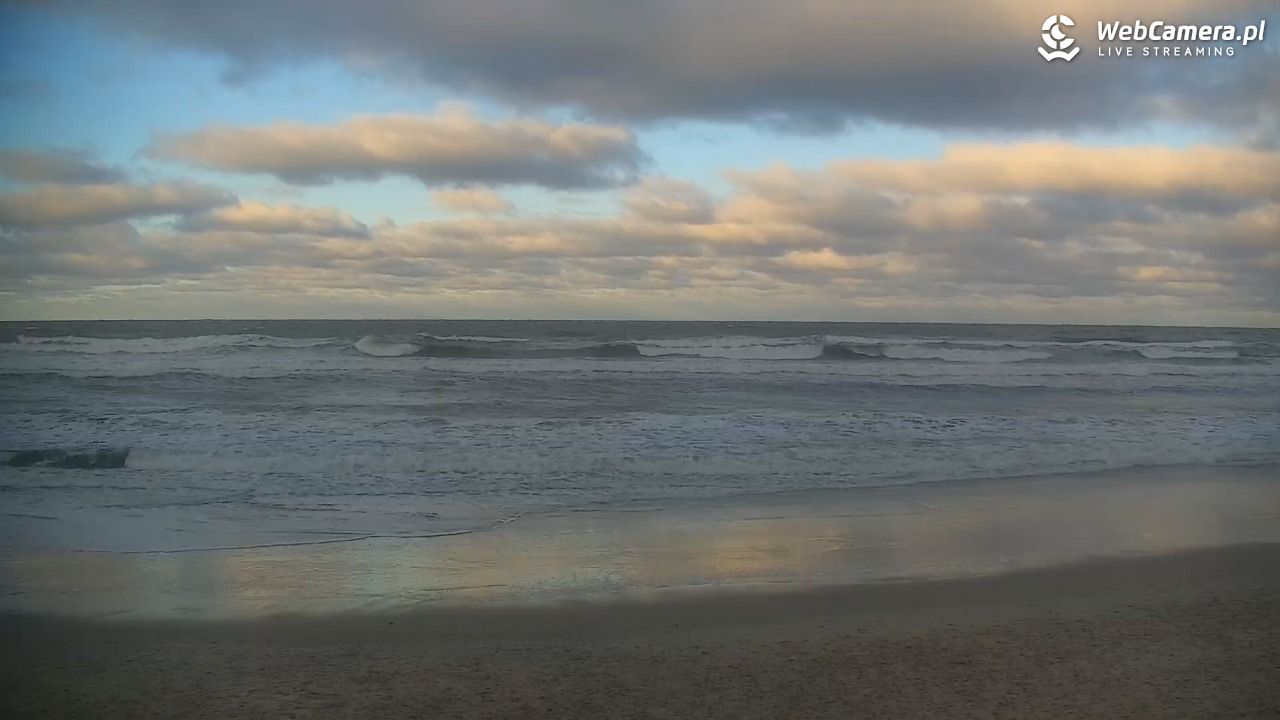 JASTRZĘBIA GÓRA - widok na plażę - 28 grudzień 2025, 14:01
