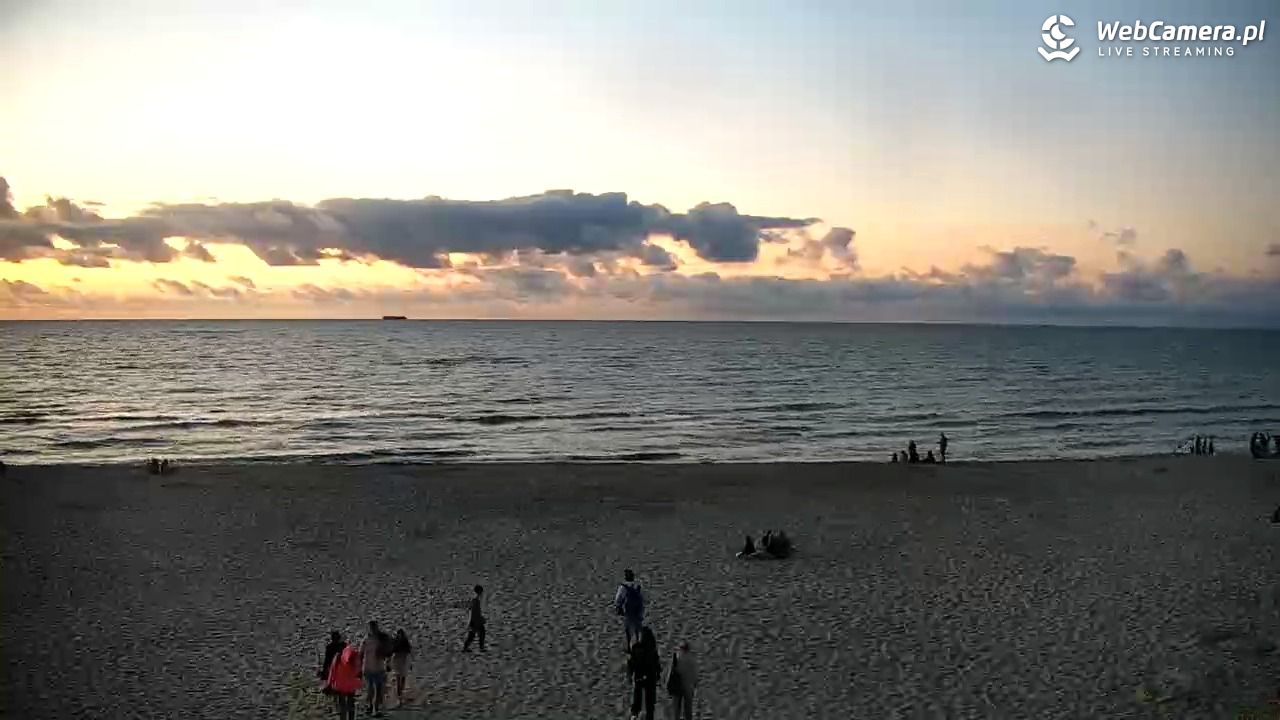 JASTRZĘBIA GÓRA - widok na plażę - 26 lipiec 2025, 21:38