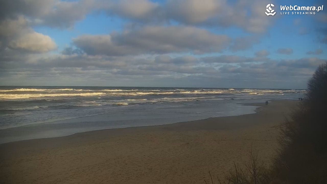 JASTRZĘBIA GÓRA - widok na plażę - 28 grudzień 2025, 12:17