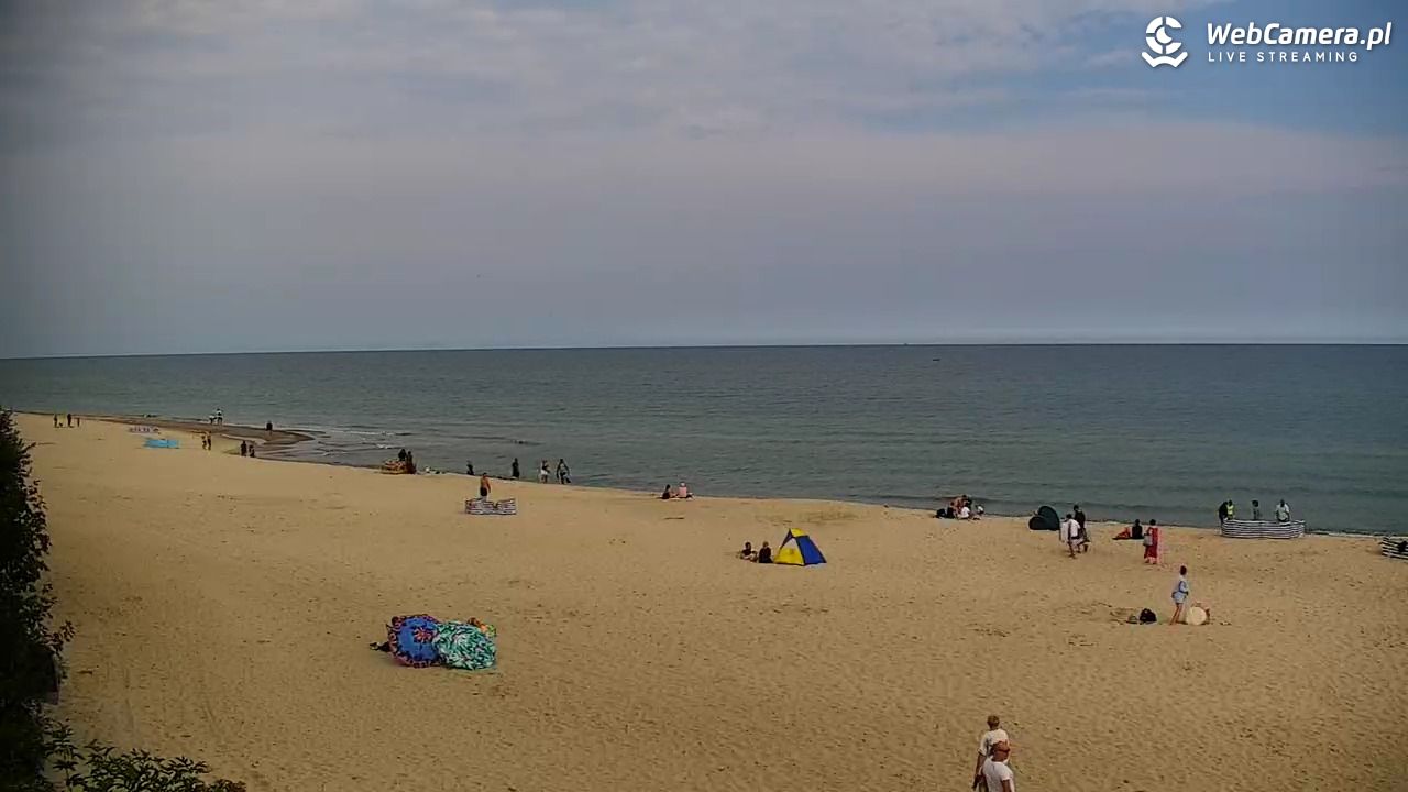 JASTRZĘBIA GÓRA - widok na plażę - 01 sierpień 2026, 09:57