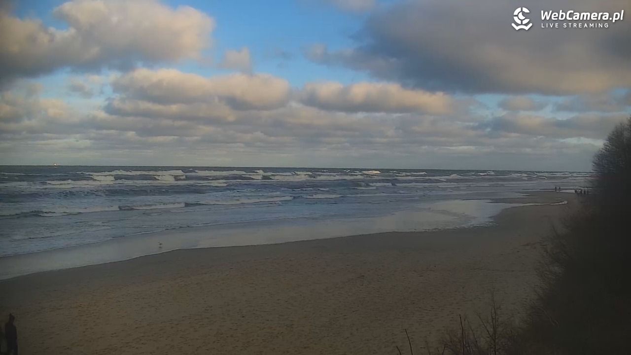 JASTRZĘBIA GÓRA - widok na plażę - 28 grudzień 2025, 12:27
