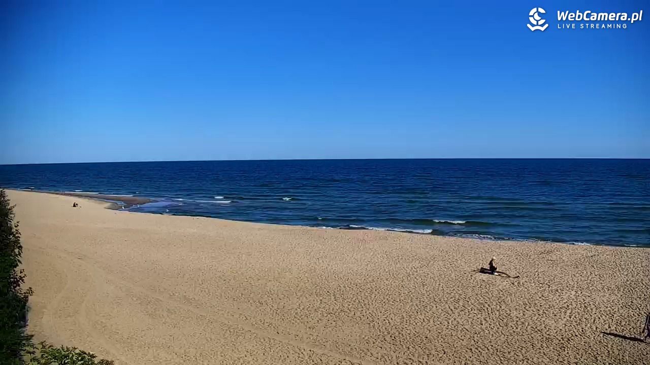 JASTRZĘBIA GÓRA - widok na plażę - 02 sierpień 2026, 08:43