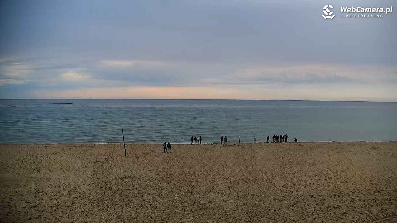 JASTRZĘBIA GÓRA - widok na plażę - 07 czerwiec 2026, 19:08