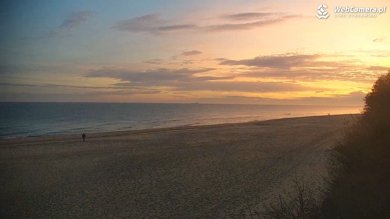 JASTRZĘBIA GÓRA - widok na plażę - 06 listopad 2025, 06:44