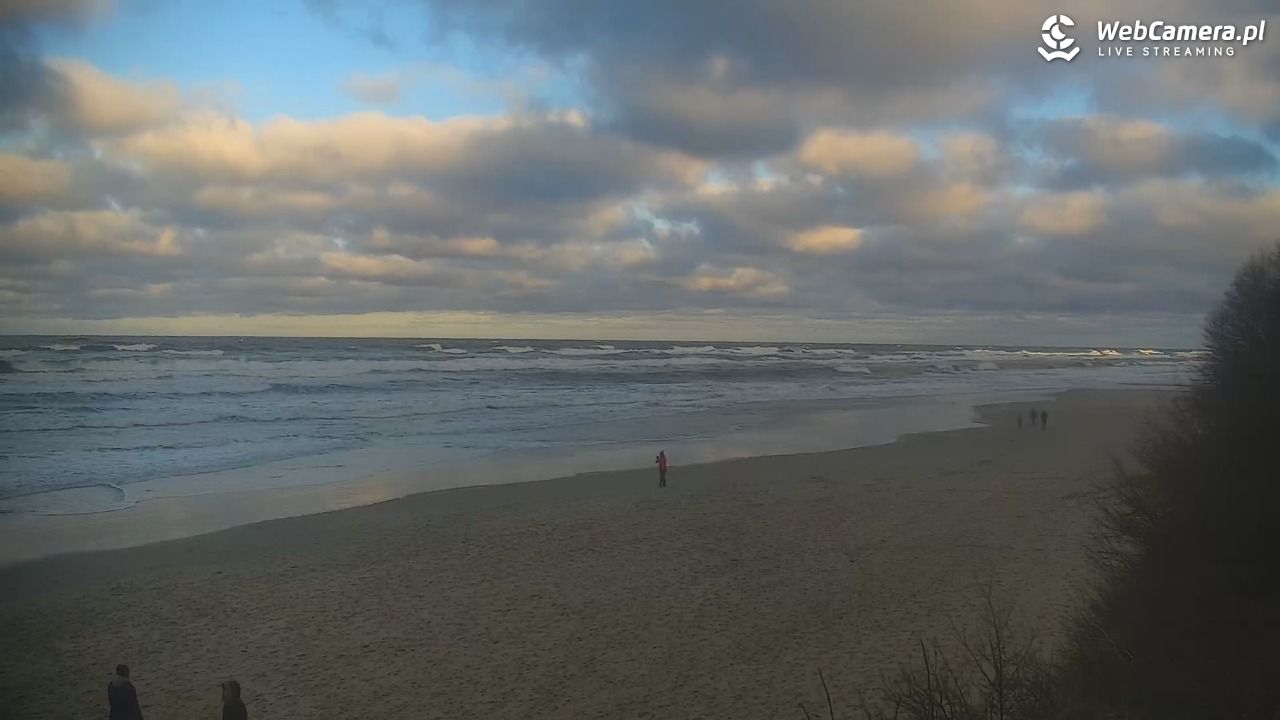 JASTRZĘBIA GÓRA - widok na plażę - 28 grudzień 2025, 14:00