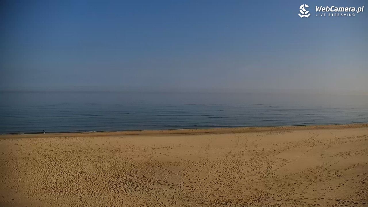 JASTRZĘBIA GÓRA - widok na plażę - 16 kwiecień 2026, 08:46