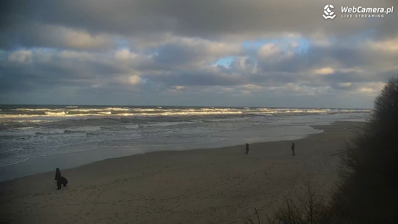 JASTRZĘBIA GÓRA - widok na plażę - 28 grudzień 2025, 10:09