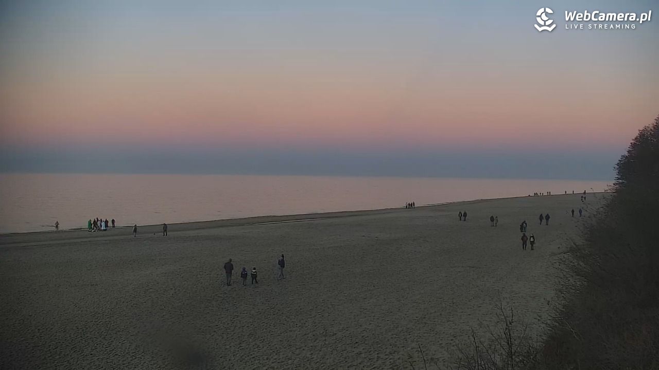 JASTRZĘBIA GÓRA - widok na plażę - 08 listopad 2025, 16:01