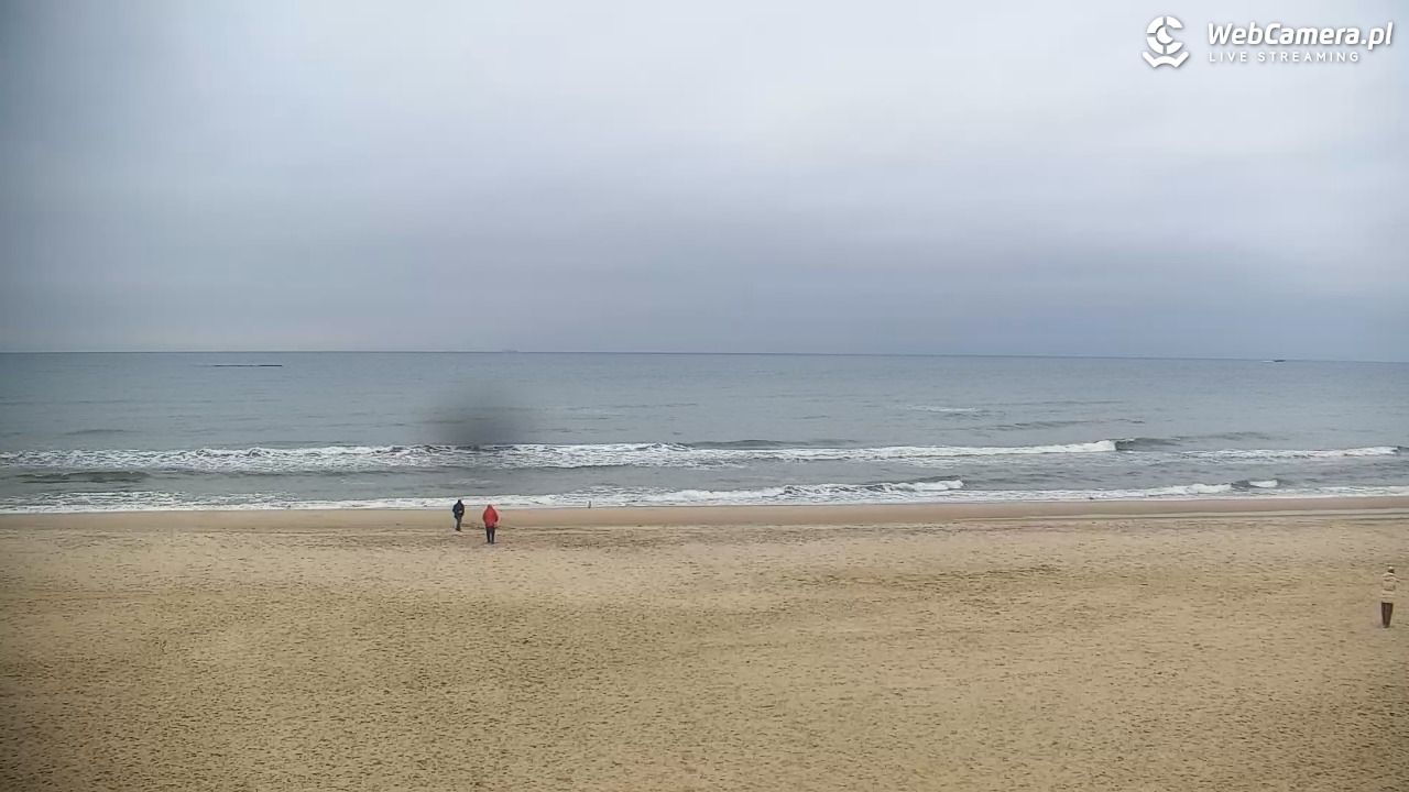 JASTRZĘBIA GÓRA - widok na plażę - 04 listopad 2025, 15:37