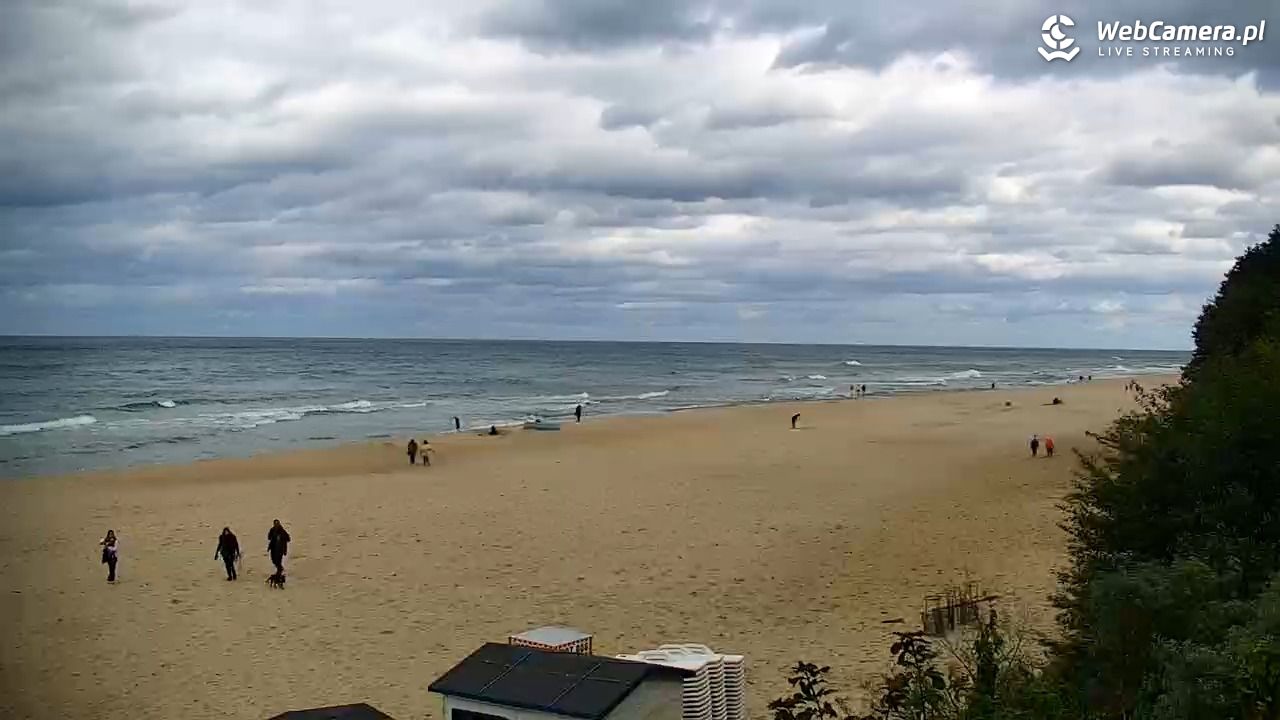JASTRZĘBIA GÓRA - widok na plażę - 16 wresień 2025, 12:49