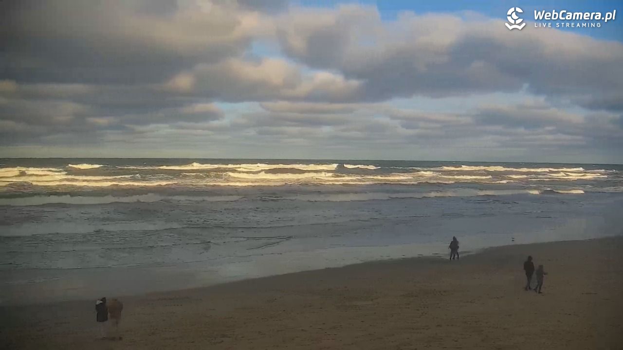 JASTRZĘBIA GÓRA - widok na plażę - 28 grudzień 2025, 12:42