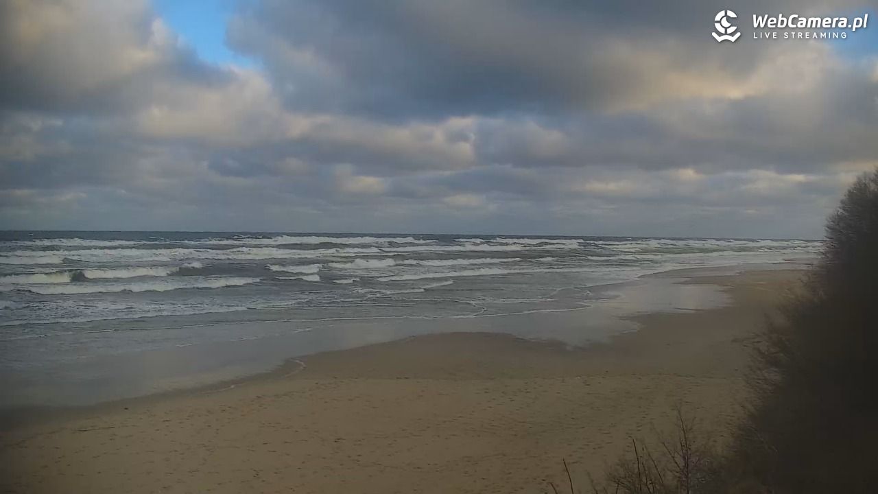 JASTRZĘBIA GÓRA - widok na plażę - 28 grudzień 2025, 10:36