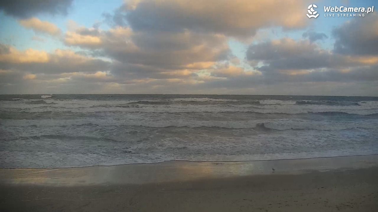 JASTRZĘBIA GÓRA - widok na plażę - 28 grudzień 2025, 09:19