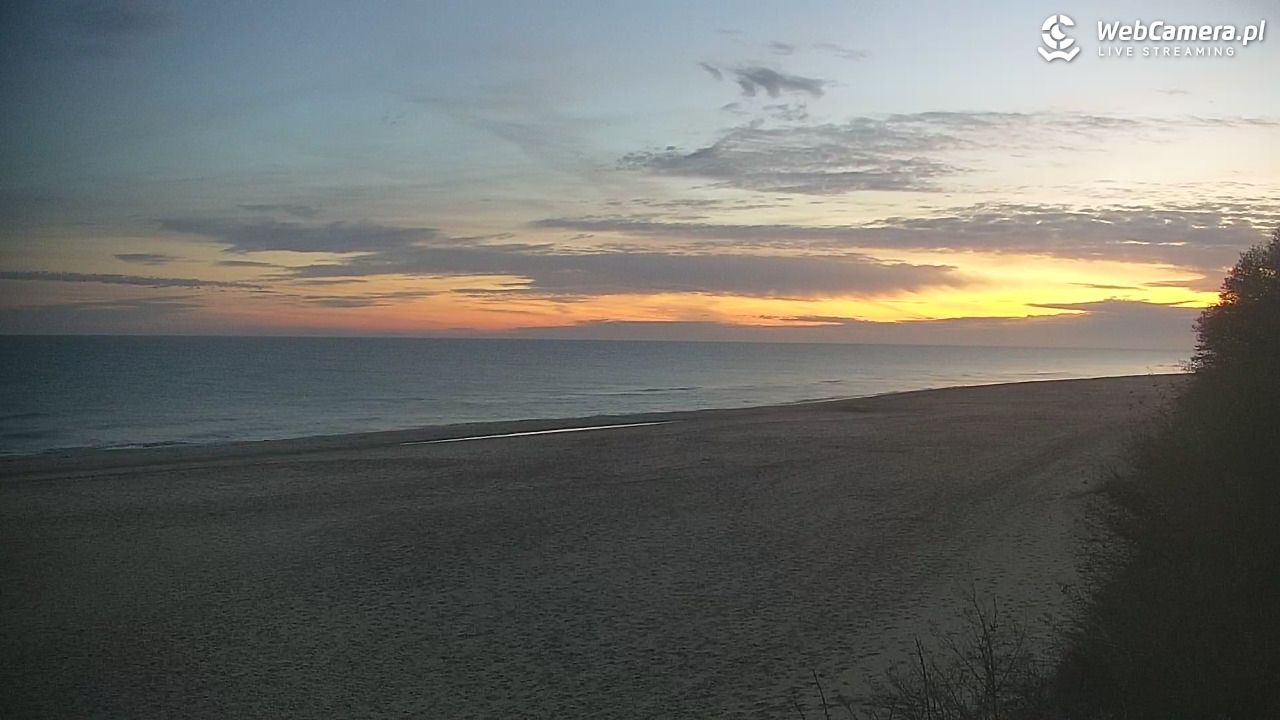 JASTRZĘBIA GÓRA - widok na plażę - 06 listopad 2025, 06:23