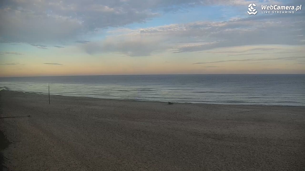 JASTRZĘBIA GÓRA - widok na plażę - 06 listopad 2025, 07:53