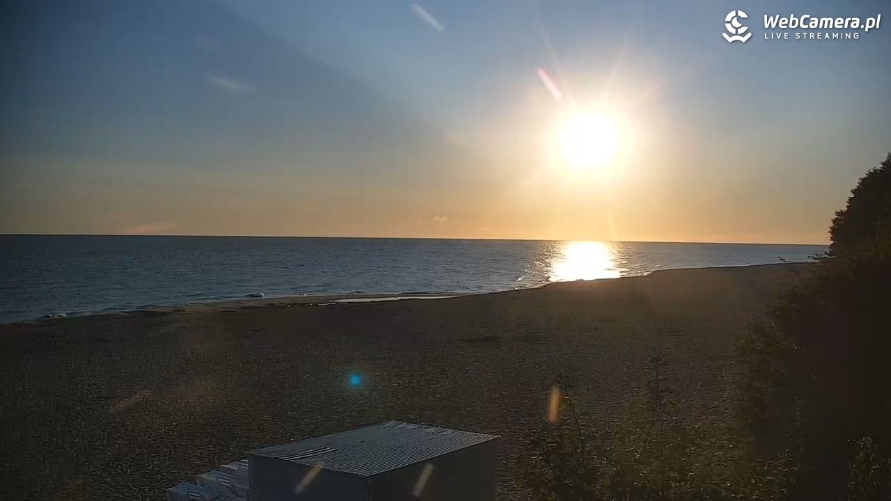 JASTRZĘBIA GÓRA - widok na plażę - 02 sierpień 2026, 05:55