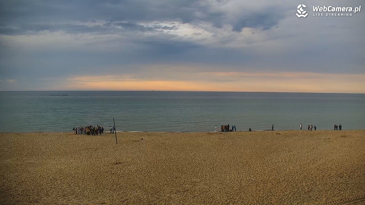 JASTRZĘBIA GÓRA - widok na plażę - 07 czerwiec 2026, 19:41