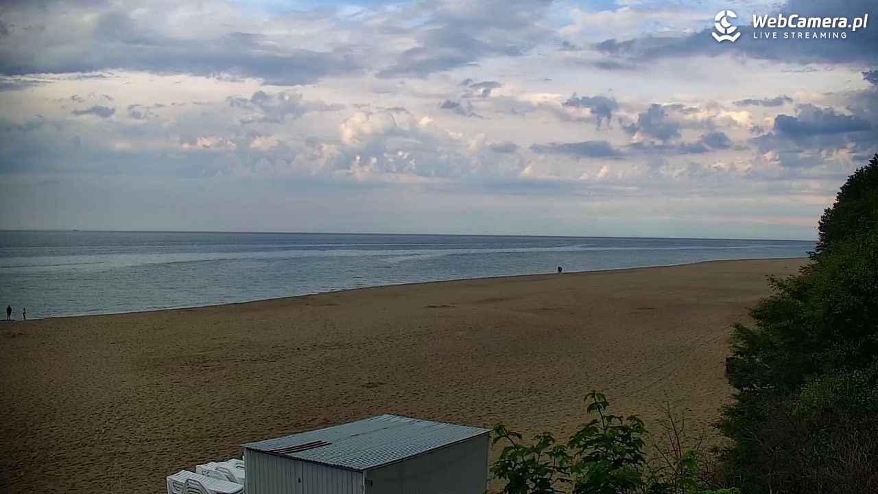 JASTRZĘBIA GÓRA - widok na plażę - 07 czerwiec 2026, 17:28