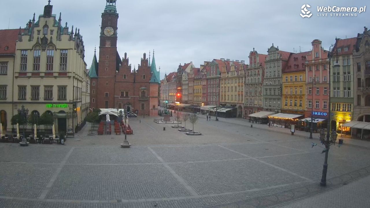 WROCŁAW - widok na Stare Miasto - 17 maj 2025, 04:52