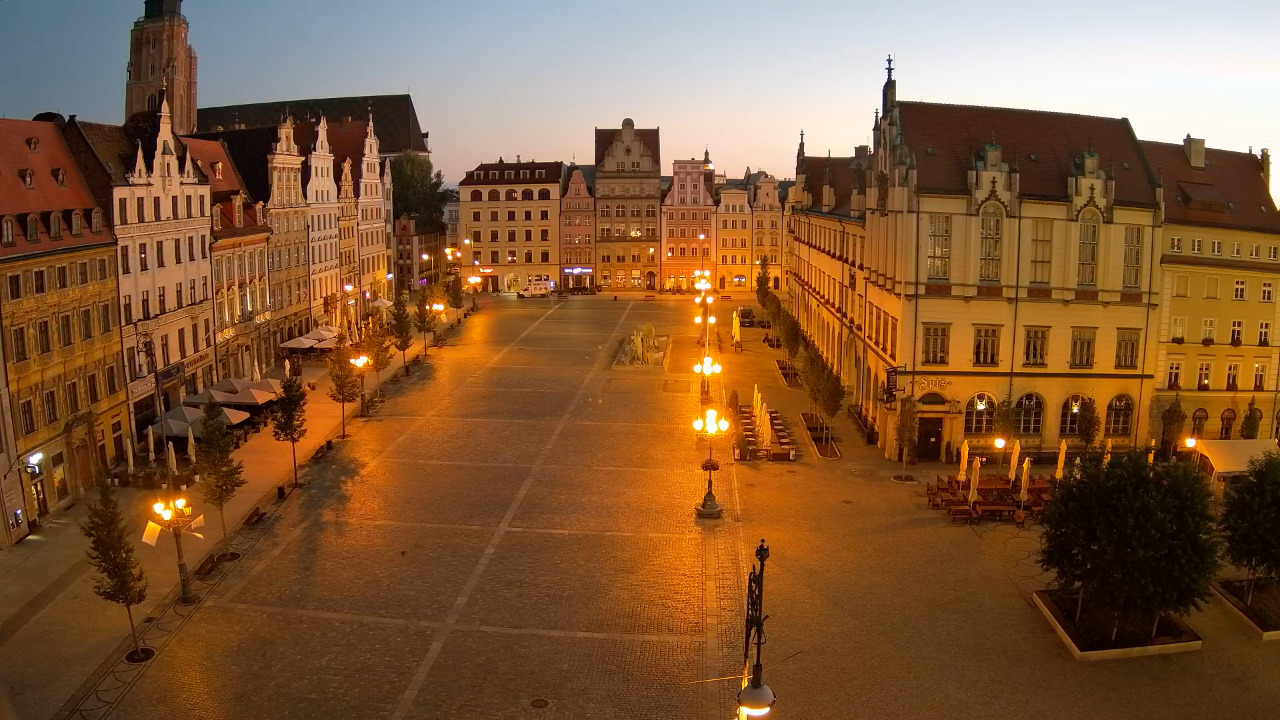 WROCŁAW - widok na Stare Miasto - 13 październik 2026, 04:47