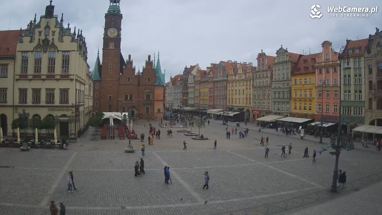 WROCŁAW - widok na Stare Miasto - 17 maj 2025, 17:24