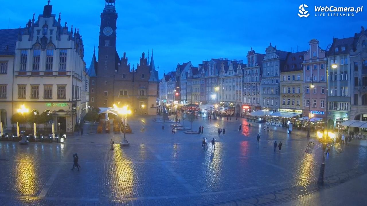 WROCŁAW - widok na Stare Miasto - 16 maj 2025, 20:47