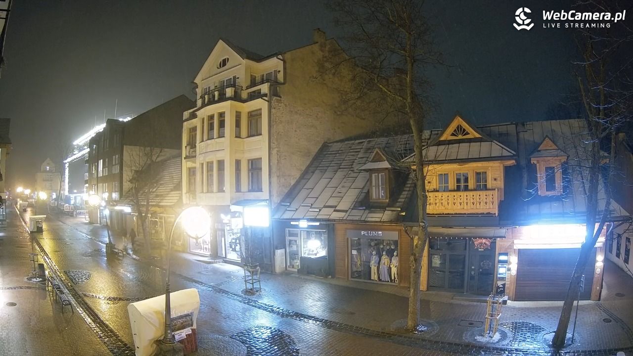 KRUPÓWKI - widok na środkową część deptaka - 21 marzec 2026, 02:41