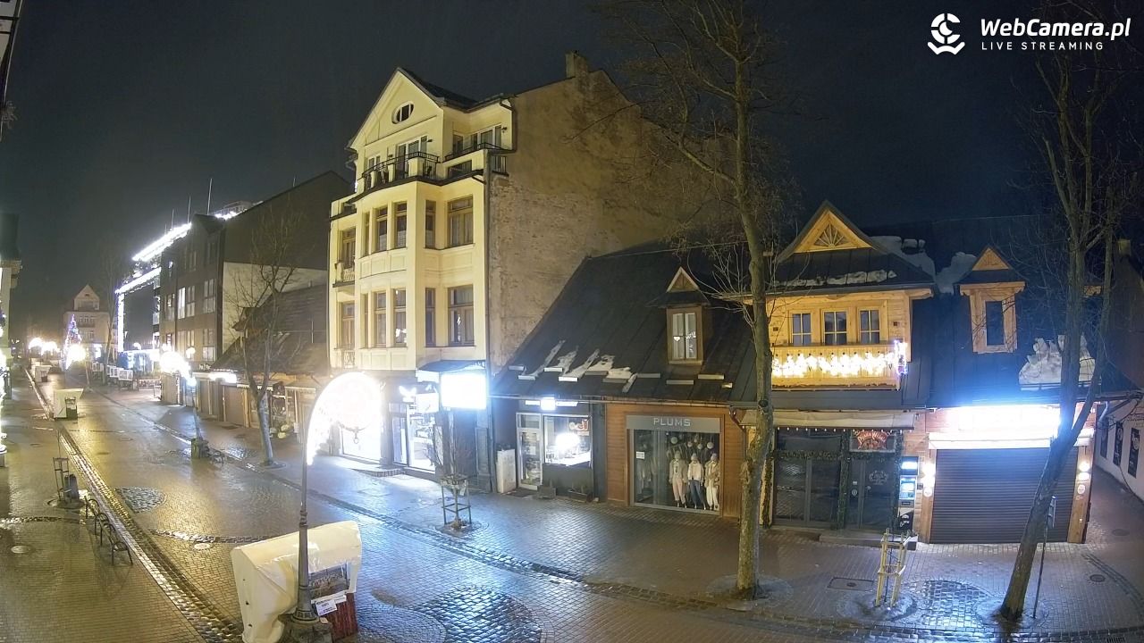 KRUPÓWKI - widok na środkową część deptaka - 07 luty 2026, 05:55