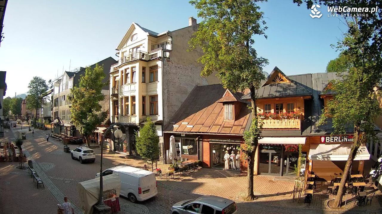 KRUPÓWKI - widok na środkową część deptaka - 28 czerwiec 2026, 07:29
