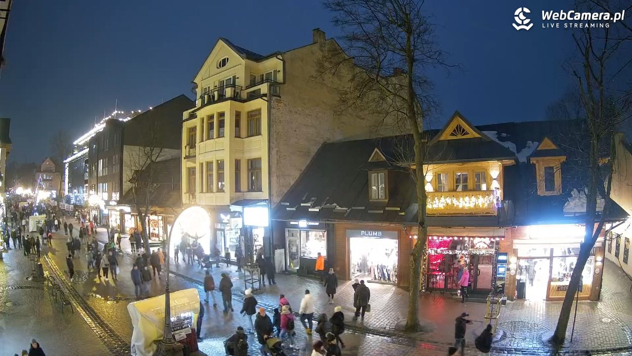 KRUPÓWKI - widok na środkową część deptaka - 07 luty 2026, 17:22