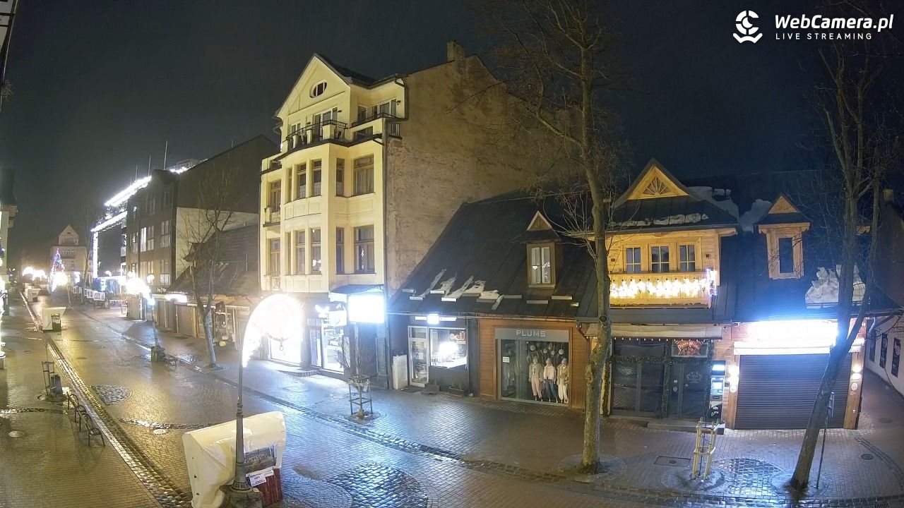 KRUPÓWKI - widok na środkową część deptaka - 07 luty 2026, 05:37