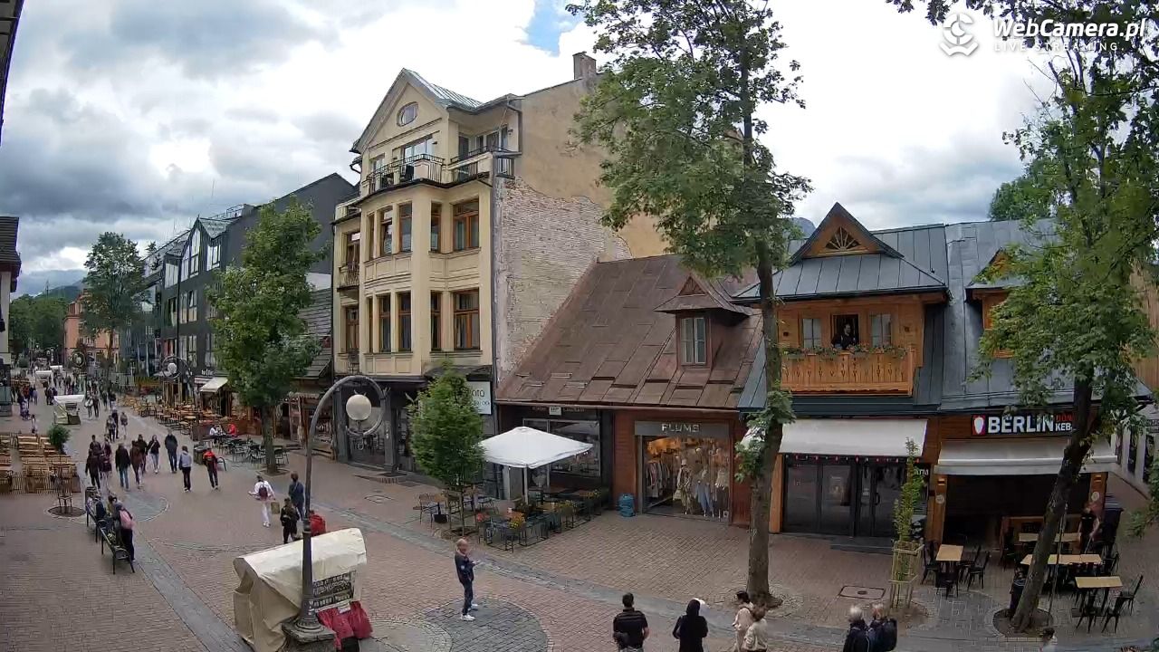 Krupówki  - widok na deptak - 15 czerwiec 2026, 10:48