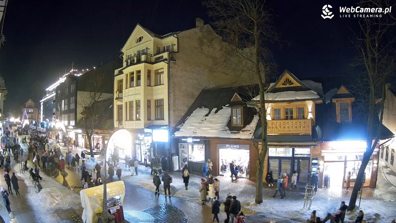 Krupówki  - widok na deptak - 06 grudzień 2025, 17:27