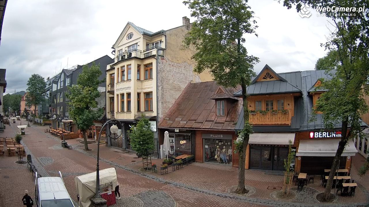 Krupówki  - widok na deptak - 17 czerwiec 2026, 07:35