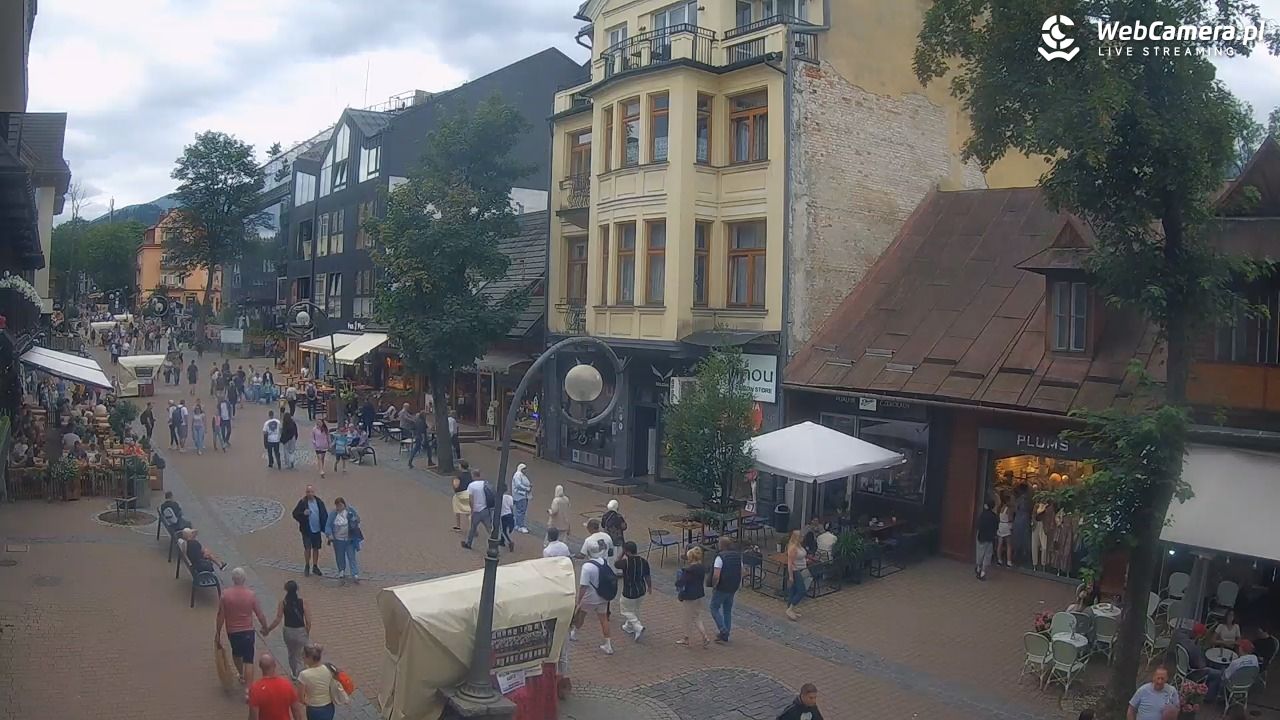 Krupówki  - widok na deptak - 01 sierpień 2025, 15:24