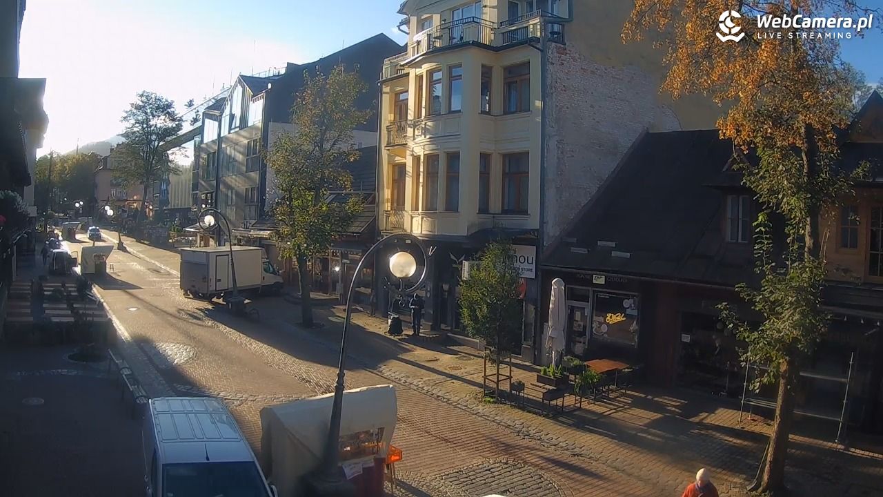 Krupówki  - widok na deptak - 06 październik 2025, 08:22