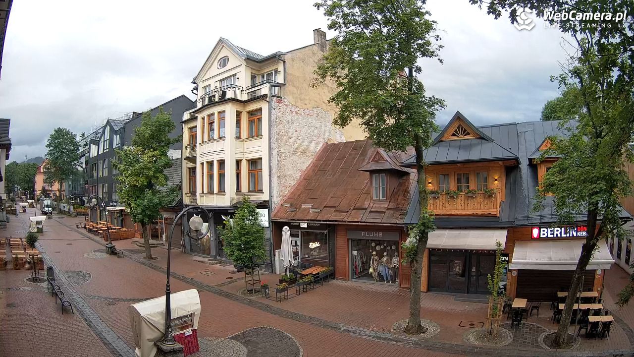 Krupówki  - widok na deptak - 17 czerwiec 2026, 06:36