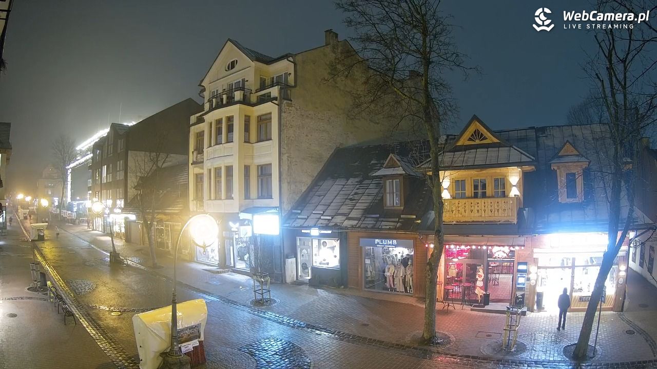 Krupówki  - widok na deptak - 17 marzec 2026, 20:29