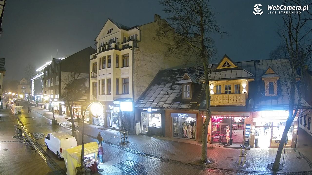 Krupówki  - widok na deptak - 17 marzec 2026, 20:01