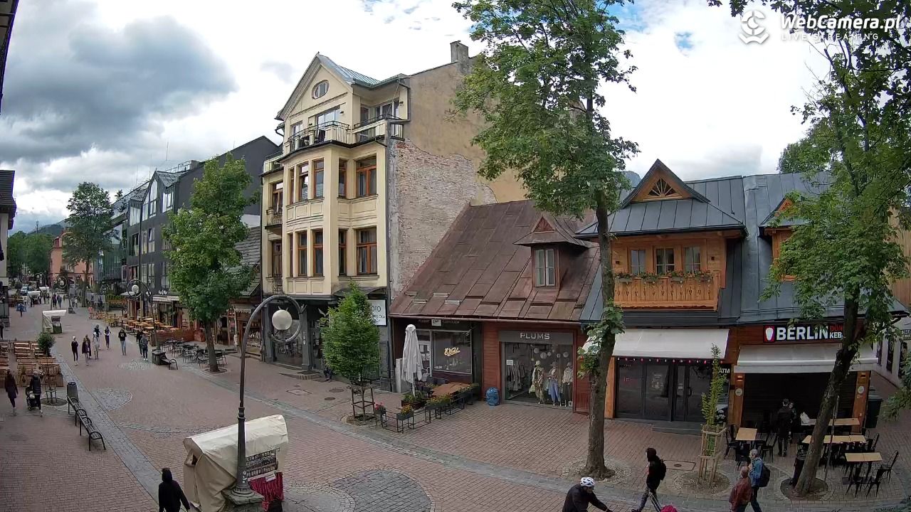 Krupówki  - widok na deptak - 15 czerwiec 2026, 09:55