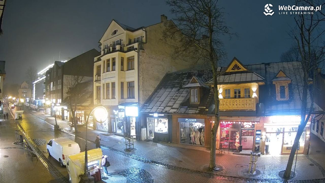 Krupówki  - widok na deptak - 17 marzec 2026, 19:59