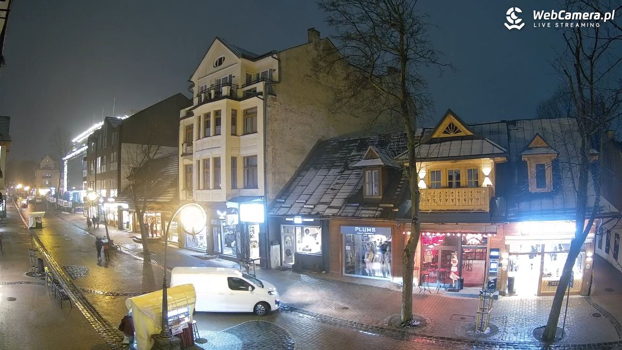 Krupówki  - widok na deptak - 17 marzec 2026, 19:57